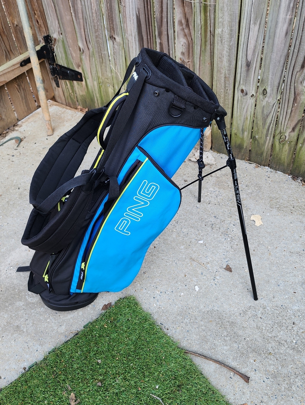 Ping Junior Stand Golf Bag - Head Cover Not Included